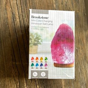 NIB Brlookestonw Mini Color-Changing Himalayan Salt Lamp